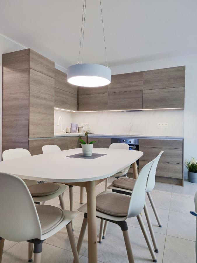 Lakeside Family & Studio Apartments Keszthely Ngoại thất bức ảnh