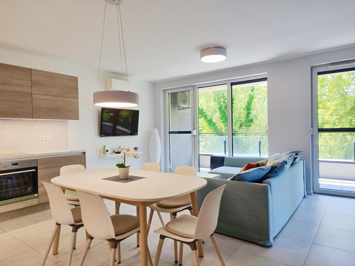Lakeside Family & Studio Apartments Keszthely Ngoại thất bức ảnh